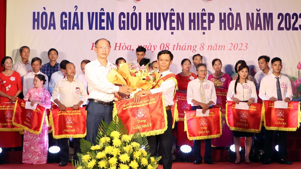 Hiệp Hòa, hội thi, hòa giải viên, giải quyết mâu thuẫn