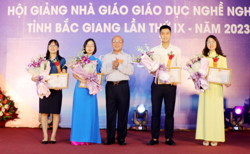 Trường Cao đẳng Kỹ thuật công nghiệp, Hội giảng, giáo dục nghề nghiệp, Bắc Giang