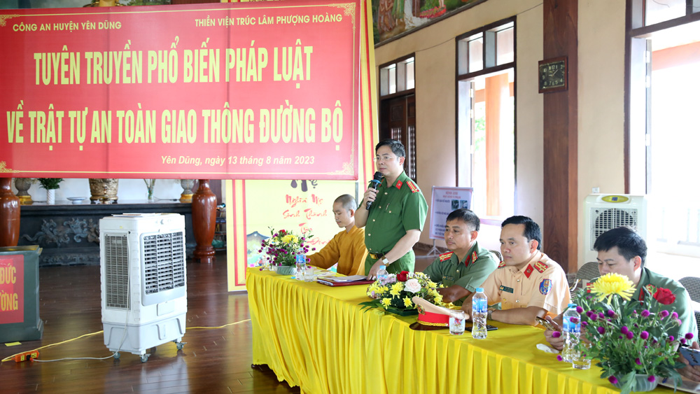 Bắc Giang, Tuyên truyền, an toàn giao thông, cho tăng ni, phật tử, cảnh sát giao thông, Công an tỉnh Bắc Giang, tin tức Bắc Giang, Yên Dũng