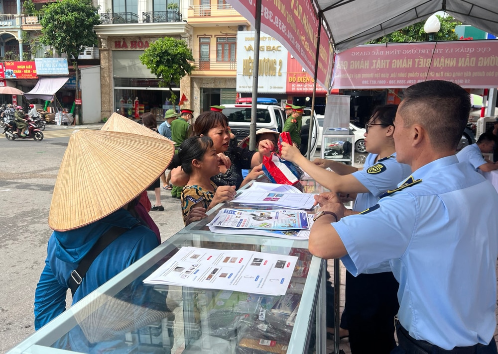 bắc giang, bố trí gian hàng tại các chợ, tuyên truyền nhận biết hàng thật, hàng giả