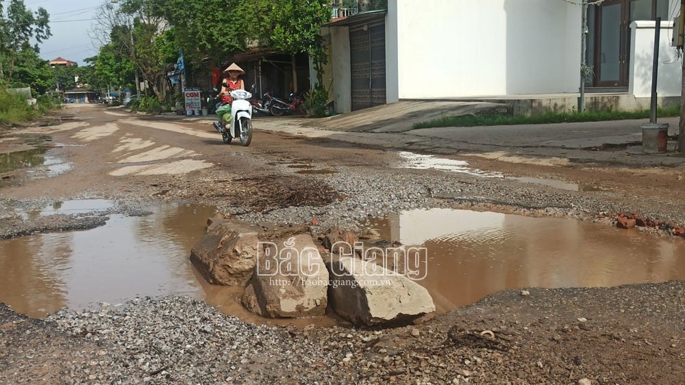 Xã Đông Sơn, Yên Thế, Bắc Giang, đường xuống cấp, giao thông