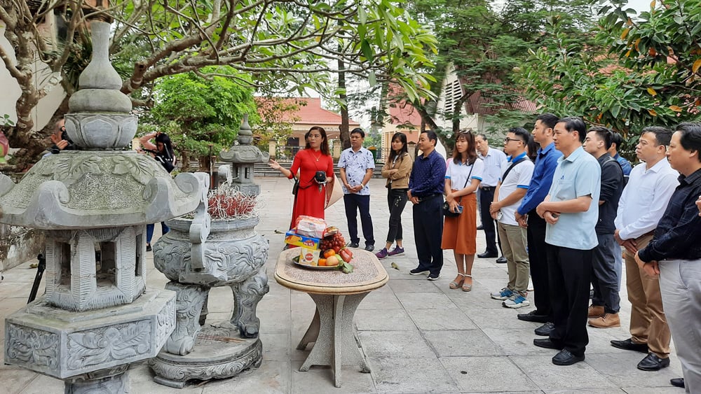 tin tức bắc giang, bắc giang, nguồn nhân lực chuyên nghiệp,  lao động ngành du lịch, du lịch du lịch tâm linh, sinh thái Tây Yên Tử,  hướng dẫn viên, thuyết minh viên,đào tạo, bồi dưỡng liên kết