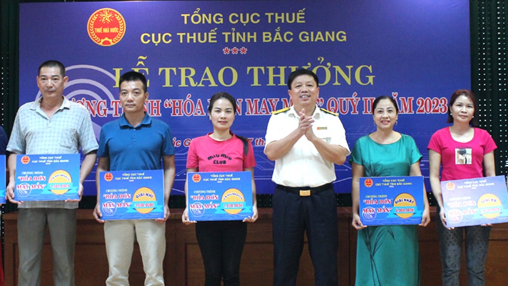 Bắc Giang, Cục Thuế, trao thưởng, hóa đơn, may mắn