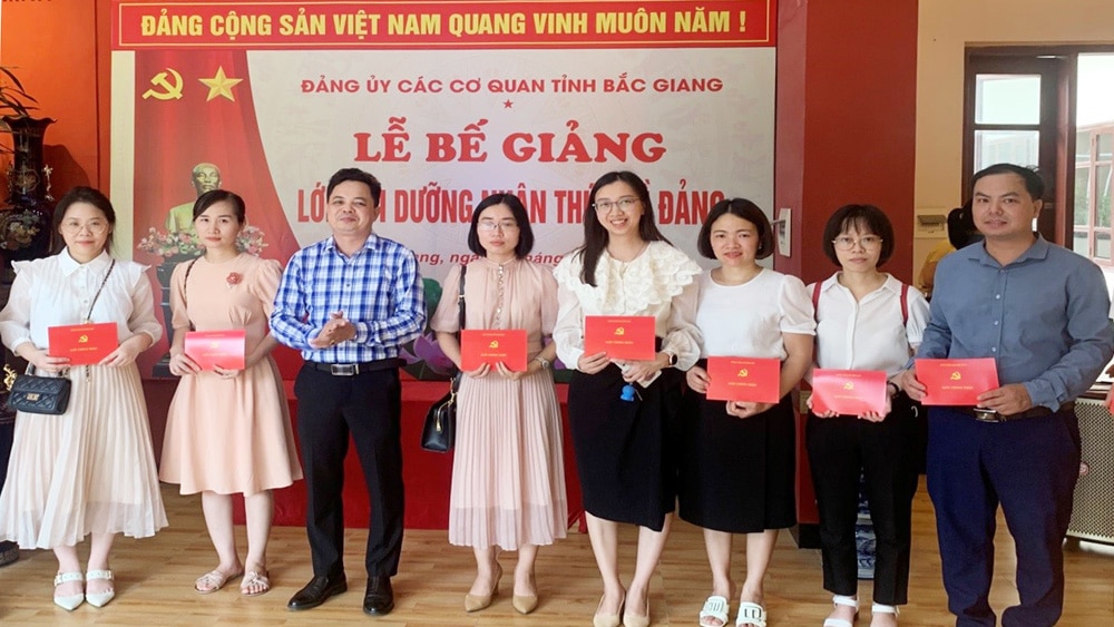 Bắc Giang, dâng Bác, Các cơ quan tỉnh, học theo Bác, làm theo, tuyên dương, khen thưởng, tin tức bắc giang