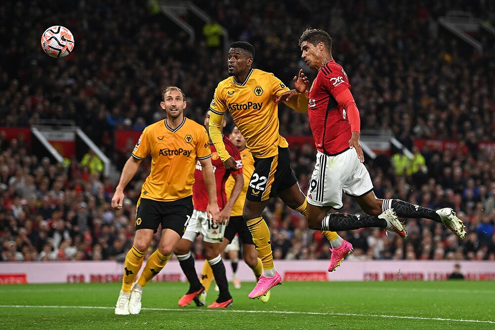 Ngoại hạng Anh,Manchester United,Raphael Varane,Wolvehampton Wanderers