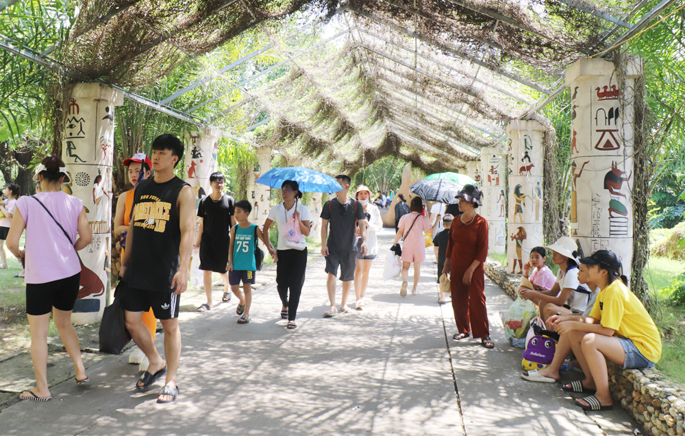 quốc khánh, 2/9, bắc giang, vườn hoa, phim trường Rose Garden, TP Bắc Giang