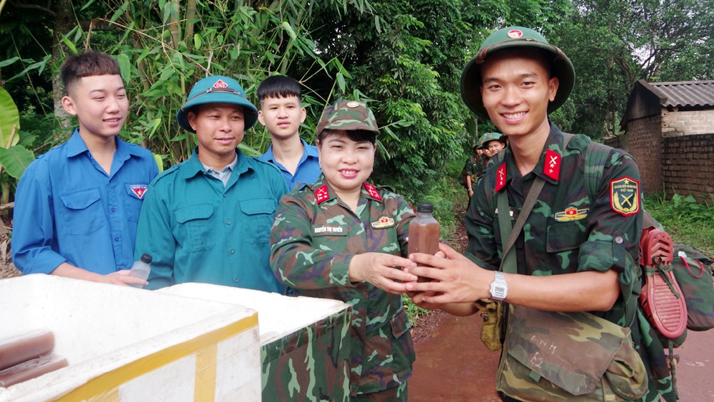 tin tức bắc giang, tỉnh bắc giang, chiến sĩ mùa diễn tập, hành quân, sư đoàn 3, chiến sĩ hành quân, hội liên hiệp phụ nữ