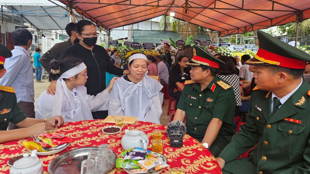 Truy thăng quân hàm, thiếu tá hy sinh , cứu 2 người đuối nước, thiếu tá Trương Hồng Kỳ, sông cầu, phú yên