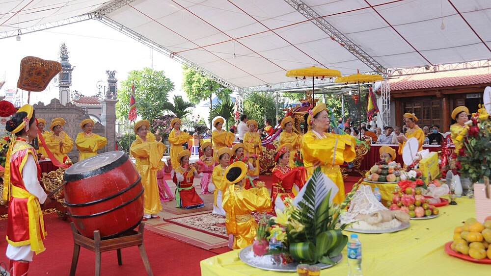 Thân công tài, Tưởng niệm, hồng thái, việt yên, văn hóa