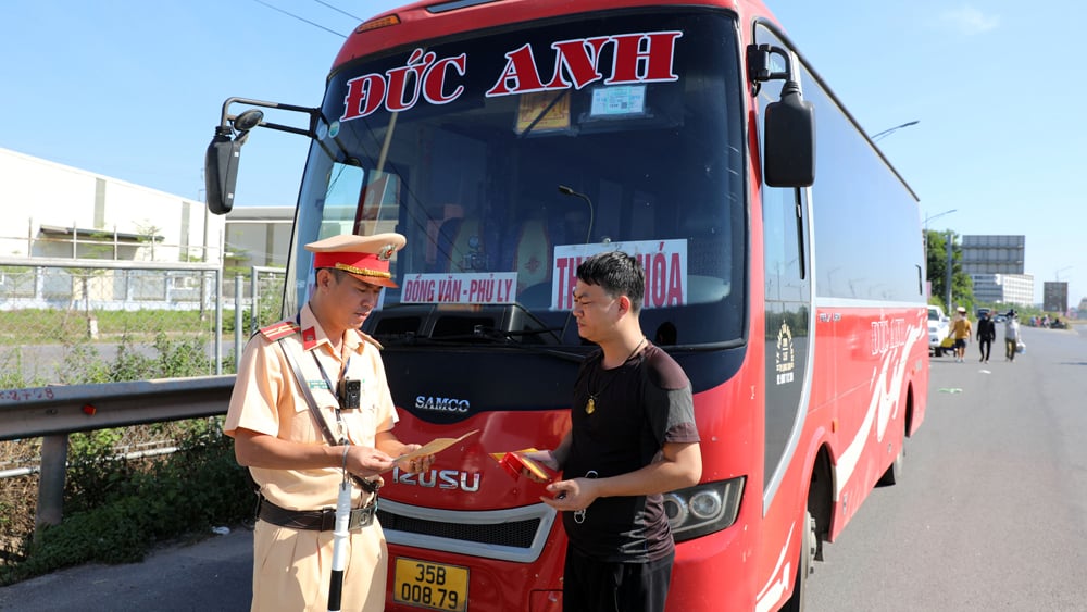 tin tức bắc giang, bắc giang, an ninh trật tự, an toàn giao thông, xử lý nghiêm, đón trả khách trái phép, cao tốc Hà Nội - Bắc Giang,  tranh nhau đón khách