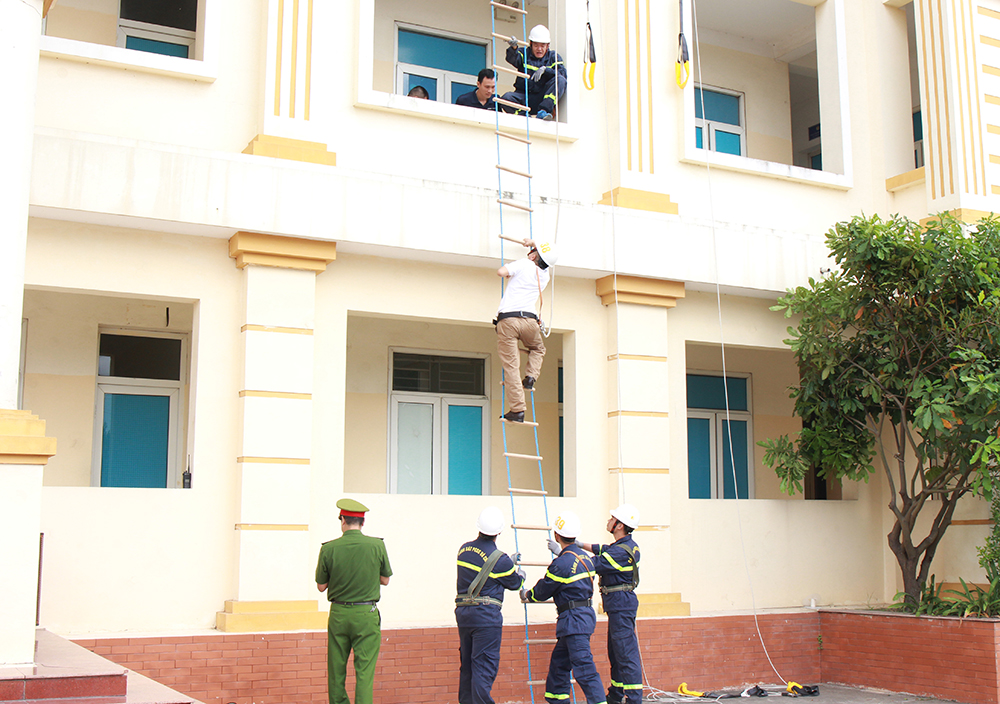 Bắc Giang, phòng cháy chữa cháy, Công an tỉnh Bắc Giang, Phòng Cảnh sát phòng cháy chữa cháy và cứu nạn cứu hộ