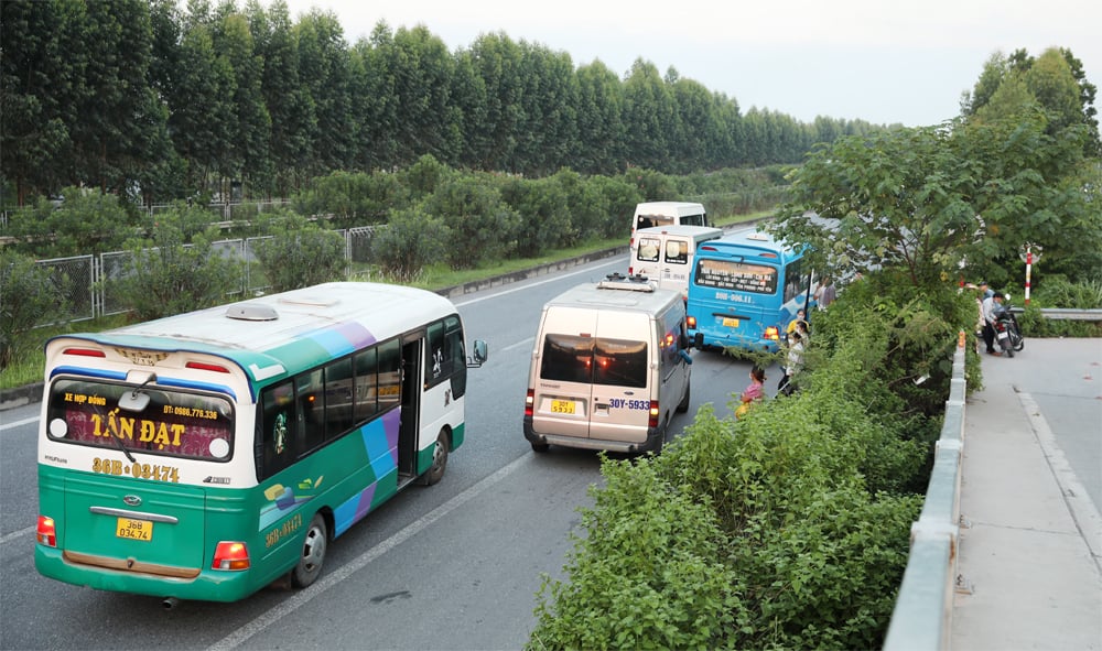 tin tức bắc giang, bắc giang, an ninh trật tự, an toàn giao thông, xử lý nghiêm, đón trả khách trái phép, cao tốc Hà Nội - Bắc Giang,  tranh nhau đón khách