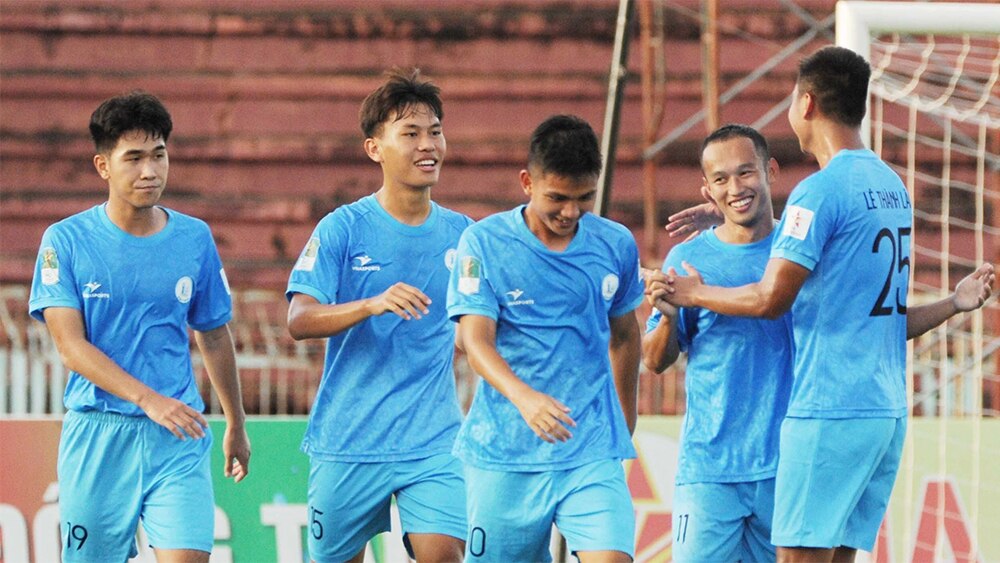 cắt xén tiền ăn,Bình Thuận,V-League