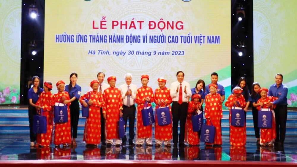 Lễ phát động, Liên hoan tiếng hát người cao tuổi, Tháng hành động vì người cao tuổi Việt Nam