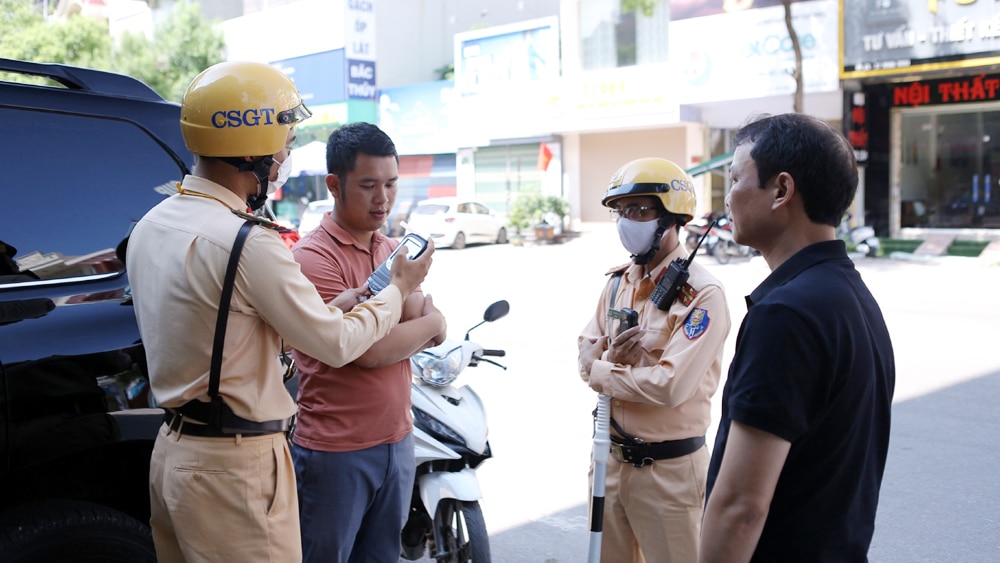 tin tức bắc giang, bắc giang, Cảnh sát giao thông, An toàn giao thông, Xử nghiêm, vi phạm nồng độ cồn, uống rượu bia, lái xe ô tô vi phạm nồng độ cồn