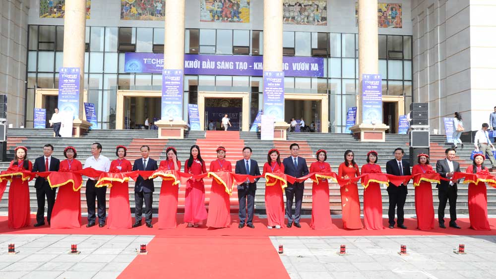 Techfest Bắc Giang 2023, không gian trưng bày các sản phẩm khởi nghiệp, đổi mới sáng tạo, khởi nghiệp, công nghệ