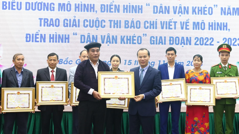 Bắc Giang, Ban Dân vận, Hội Nhà báo tỉnh, biểu dương, khen thưởng, dân vận khéo.