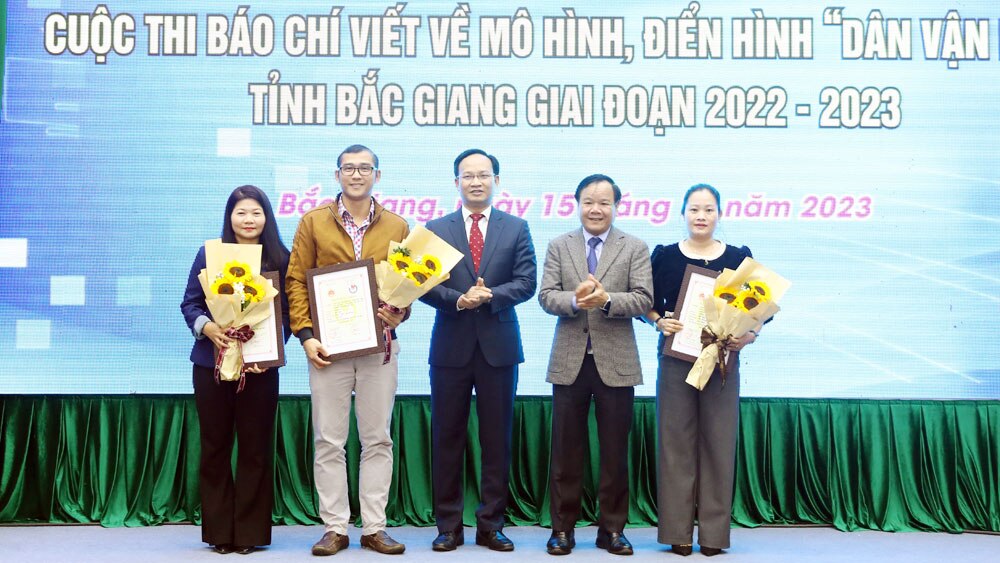 Bắc Giang, Ban Dân vận, Hội Nhà báo tỉnh, biểu dương, khen thưởng, dân vận khéo.