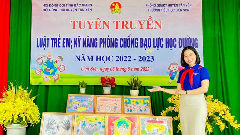 tin tức bắc giang, giáo viên TPT Đội, giải thưởng, Cánh én hồng.