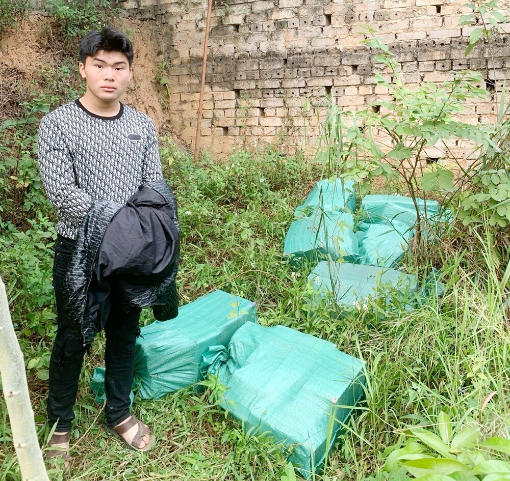 tin tức bắc giang, tỉnh bắc giang, Tổ tuần tra, kiểm soát trật tự an toàn giao thông, Công an huyện Yên Thế, Yên Thế, Bắt quả tang, đối tượng, buôn bán pháo nổ trái phép, thu giữ,  pháo nổ