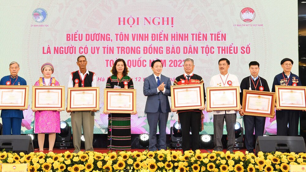 Bắc giang, dân tộc, biểu dương, điển hình, dân tộc thiểu số