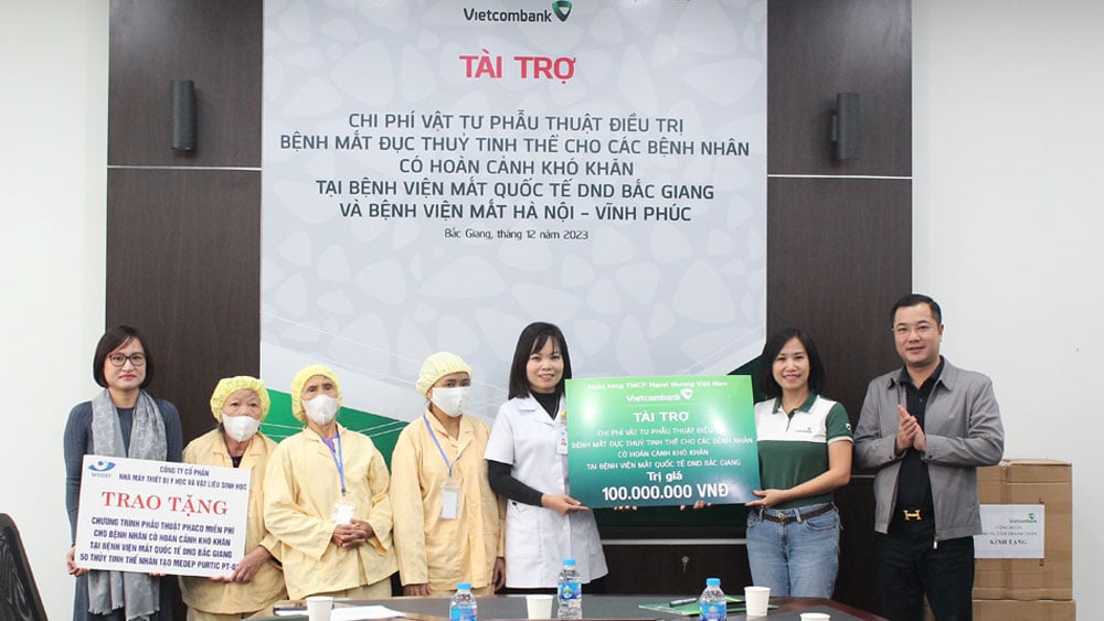 Bắc Giang, Vietcombank, tài trợ kinh phí, Bệnh viện Mắt,  DND