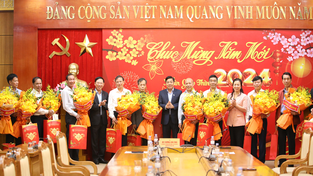 Bắc Giang, Thường trực, Tỉnh ủy, gặp mặt, các đồng chí, cán bộ, lãnh đạo, quản lý, nghỉ chế độ, và chuyển công tác