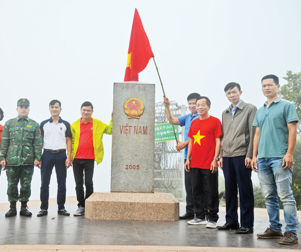 tin tức bắc giang, tỉnh bắc giang, Xuân, cực Tây A Pa Chải, cực Tây - A Pa Chải, Điện Biên,  đỉnh núi Khoan La San, cực Đông - mũi Đôi,  cực Bắc - Lũng Cú, miền Tây Bắc