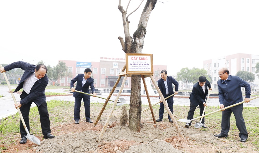 Bắc Giang, Bí thư Tỉnh ủy, Dương Văn Thái, kiểm tra, trường Việt - Hàn