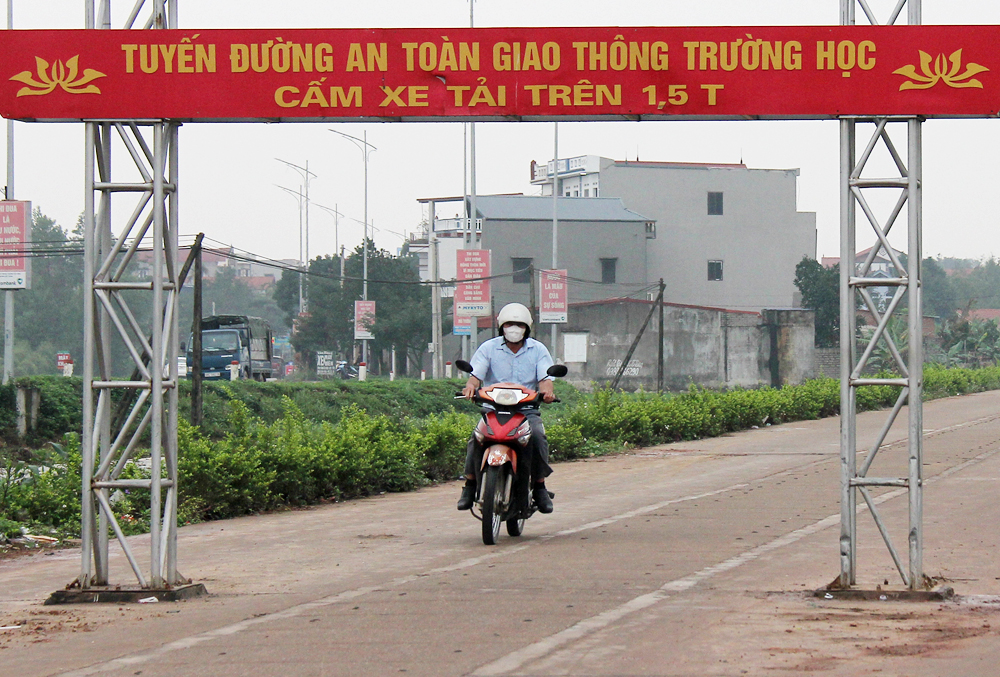 tin tức bắc giang, tỉnh bắc giang, Khơi nguồn lực xã hội hóa, xây dựng nông thôn mới, hệ thống đường giao thông nông thôn, ngân sách nhà nước, vốn đầu tư xây dựng