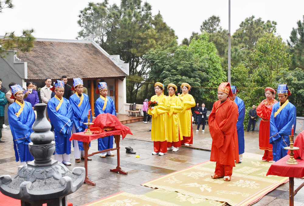 điểm du lịch, tâm linh sinh thái núi Dành, hội đền Dành, tân yên, bắc giang