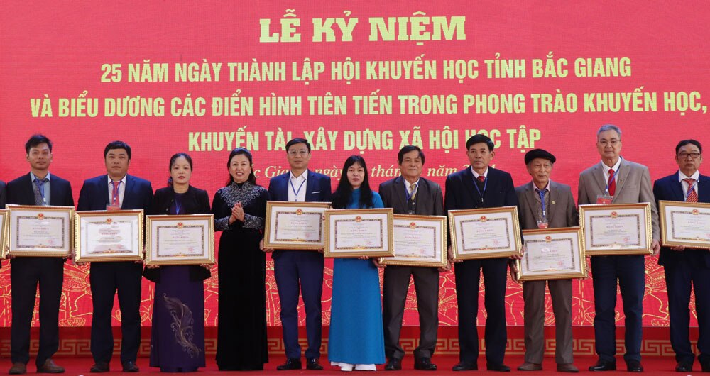 25 năm,  hội khuyến học, thành lập, học tập, hiếu học, Bắc Giang