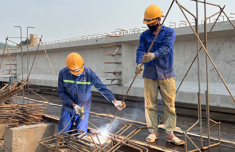 Bắc Giang, phấn đấu, thông xe, cầu Đông Sơn, tháng 5