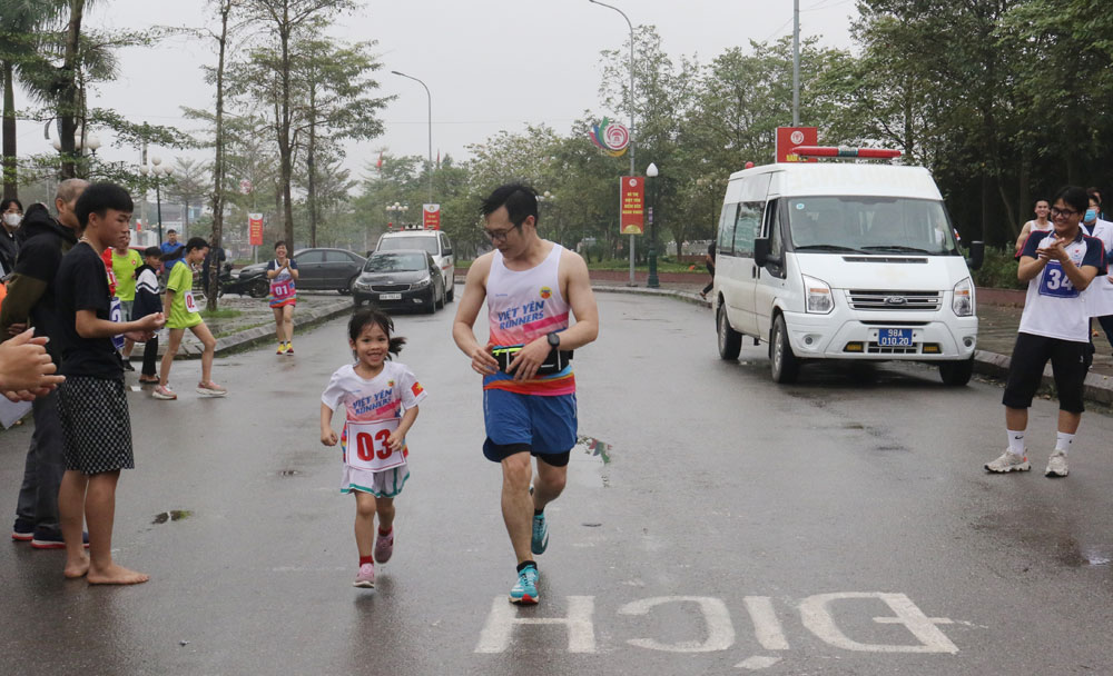 Thị xã Việt Yên, Ngày chạy Olympic, sức khỏe, Khai mạc, Giải chạy Việt dã, thể thao, thể dục