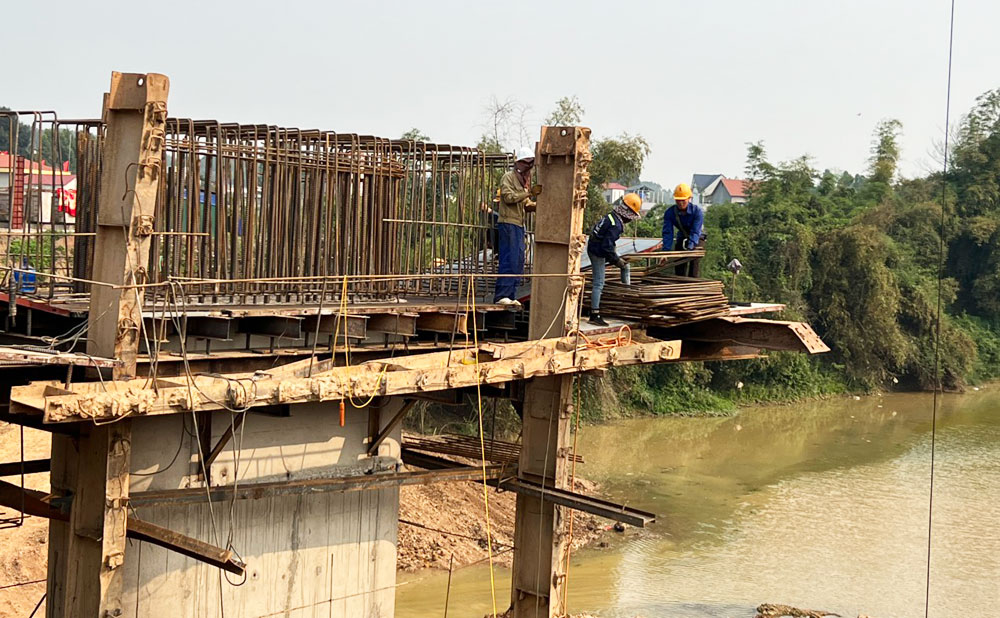 Bắc Giang, phấn đấu, thông xe, cầu Đông Sơn, tháng 5