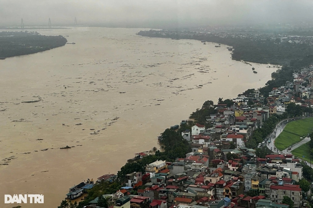 Lũ lớn trên các tuyến sông, Hà Nội sẵn sàng phương án sơ tán dân - 1