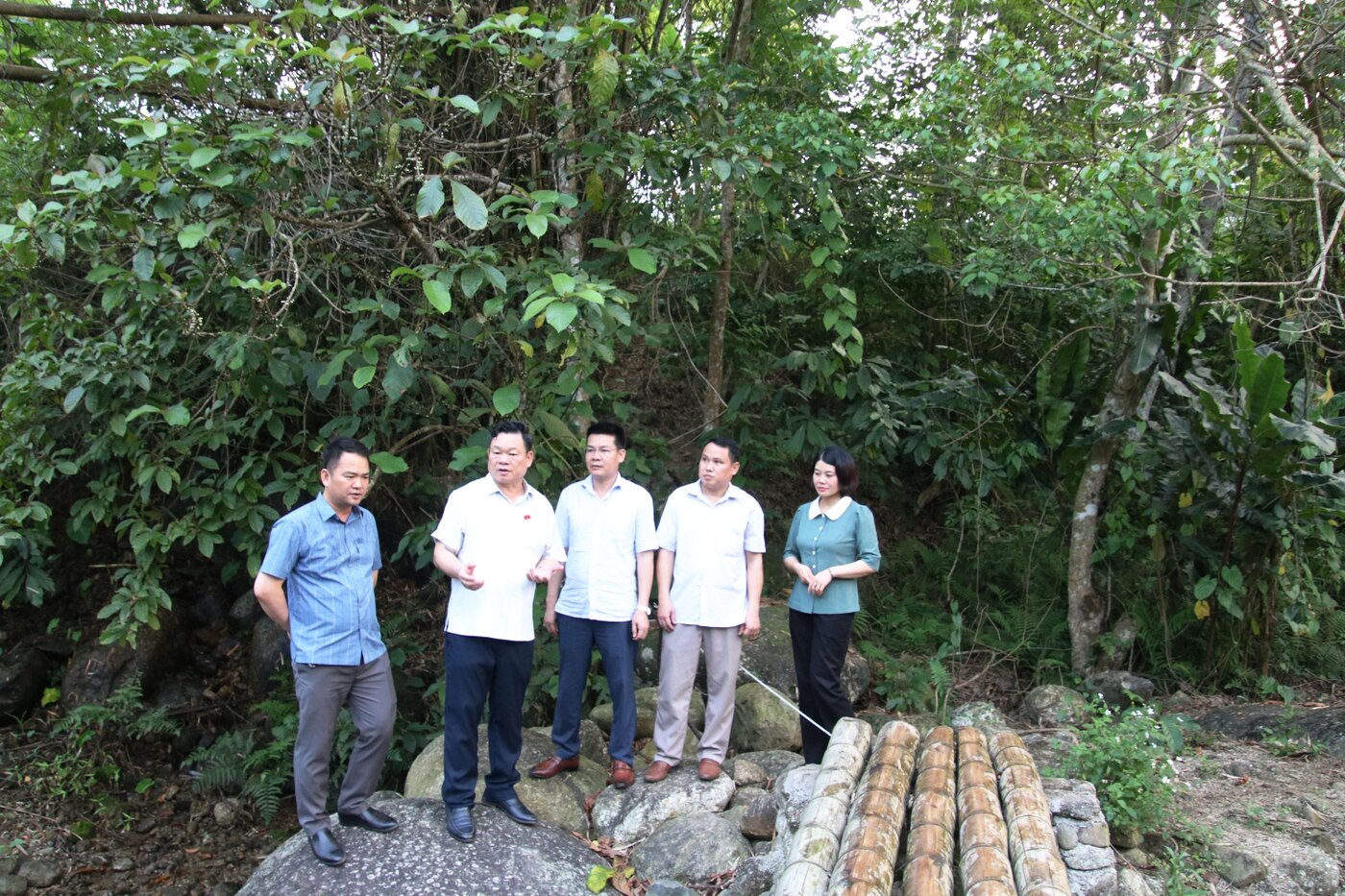 Đồng chí Bí thư Tỉnh ủy Hoàng Duy Chinh khảo sát tiềm năng phát triển du lịch tại xã Đồng Phúc ảnh 2