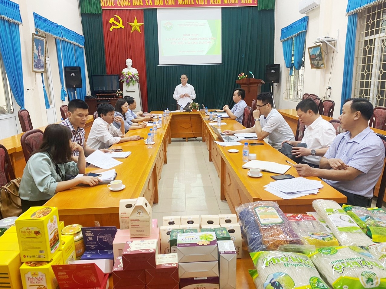 bac-kan-cong-nhan-27-san-pham-cong-nghiep-nong-thon-tieu-bieu-cap-tinh-nam-2024_6618f147dfdc8.jpeg