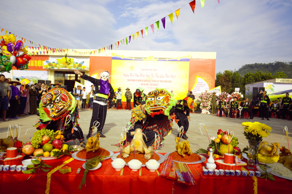 Quảng Ninh: Nguồn tài nguyên quý cho phát triển du lịch - Ảnh 2.