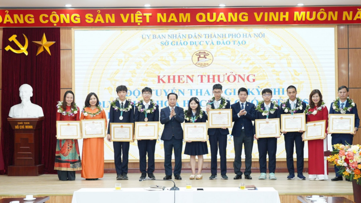 Học sinh Hà Nội đoạt giải Olympic quốc tế được thưởng tới 300 triệu đồng. (Ảnh minh hoạ)