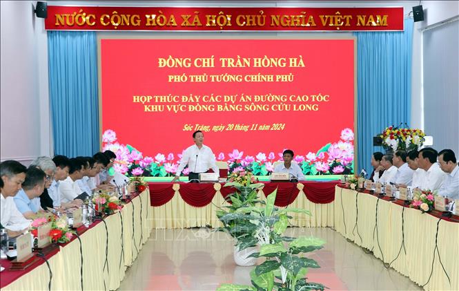 Phó Thủ tướng Trần Hồng Hà phát biểu tại buổi làm việc. Ảnh: Trung Hiếu/TTXVN