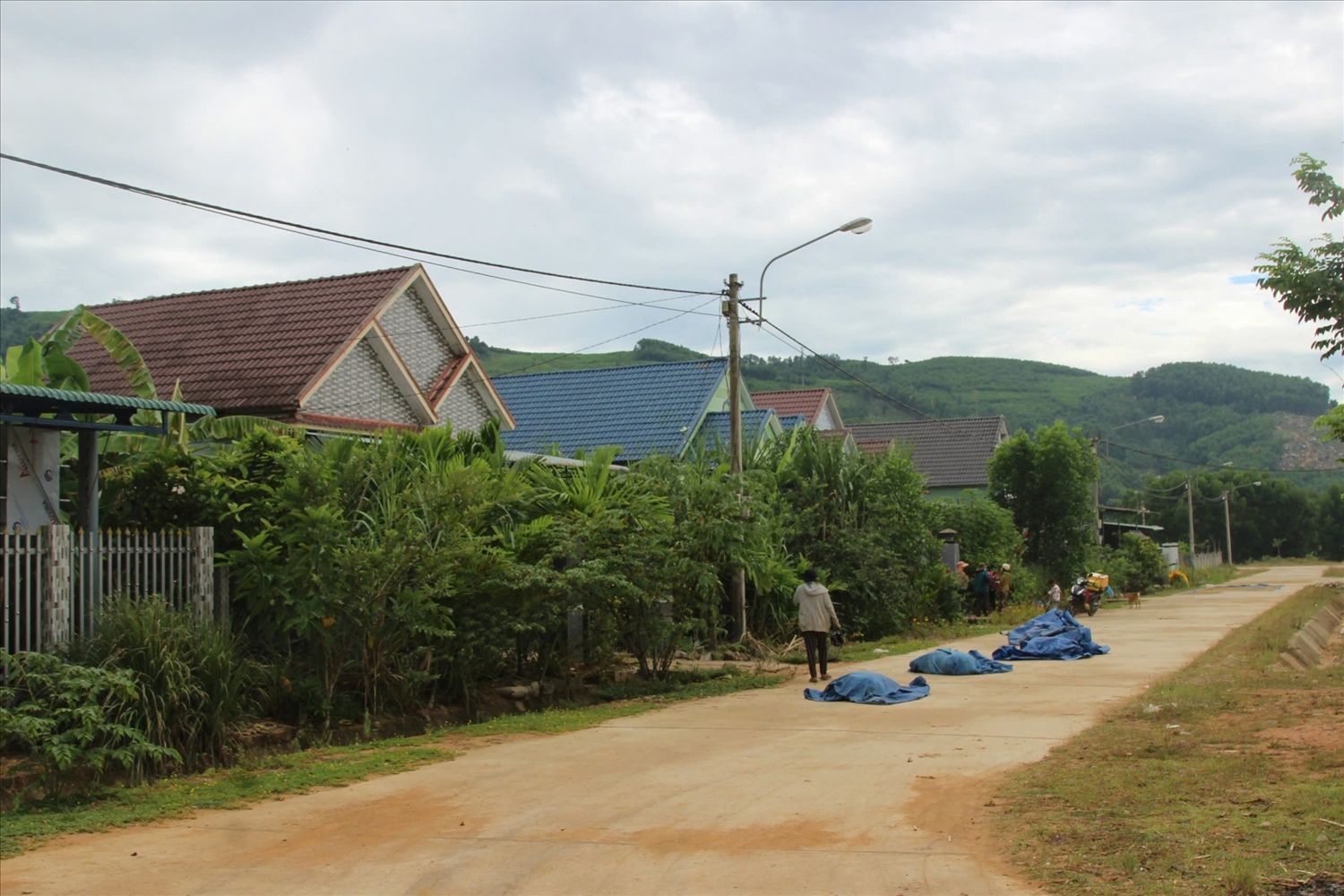 Nhiều khu dân cư vùng đồng bào DTTS và miền núi tỉnh Bình Định được xây dựng khang trang