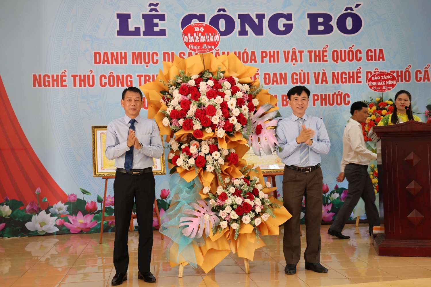 https://www.vietnam.vn/binhphuoc/wp-content/uploads/2024/05/Nghe-dan-gui-va-Nghe-det-tho-cam-cua-nguoi.jpeg