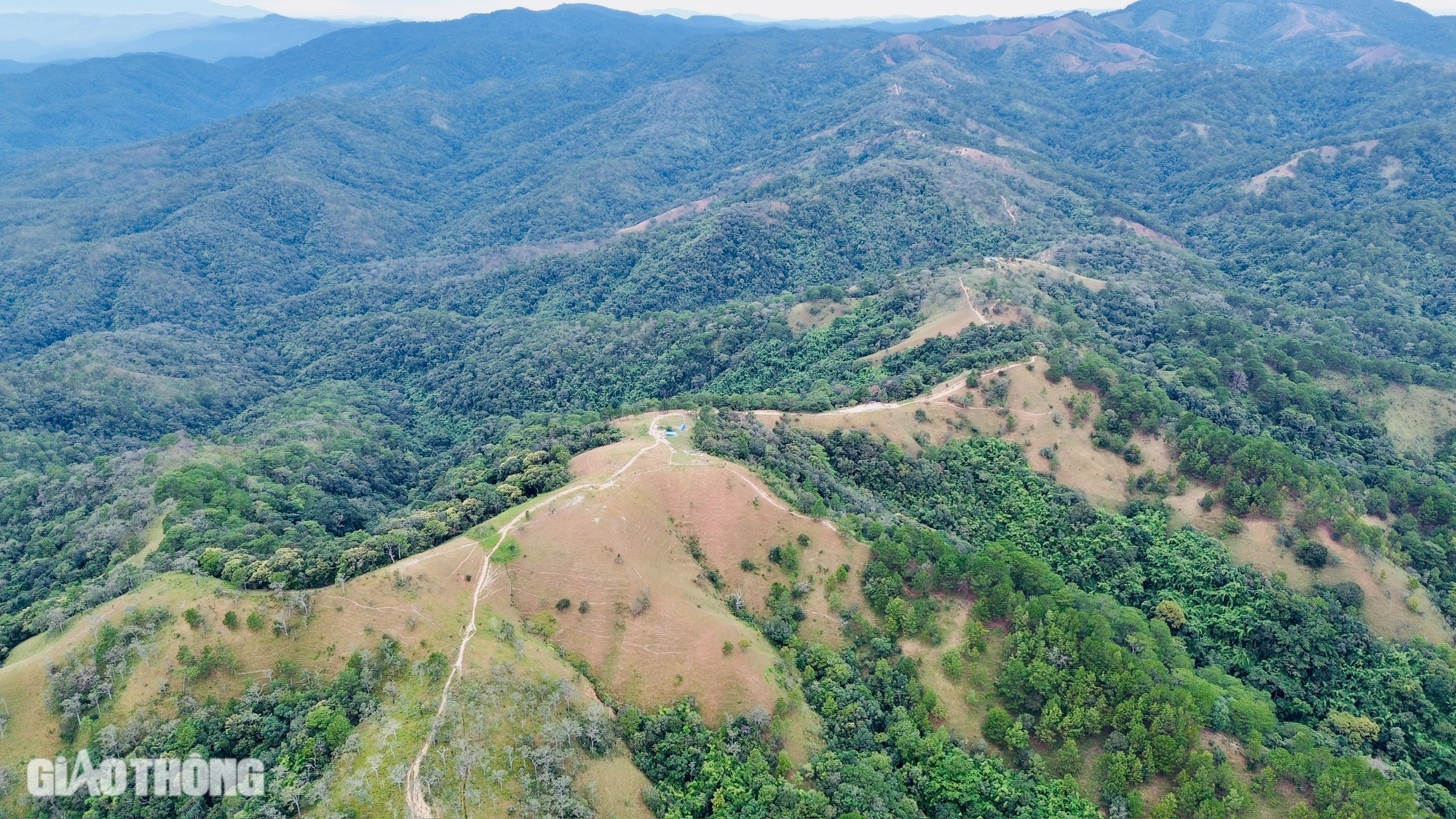 Trải nghiệm hai ngày không điện thoại, chinh phục cung đường trekking đẹp nhất Việt Nam- Ảnh 12.