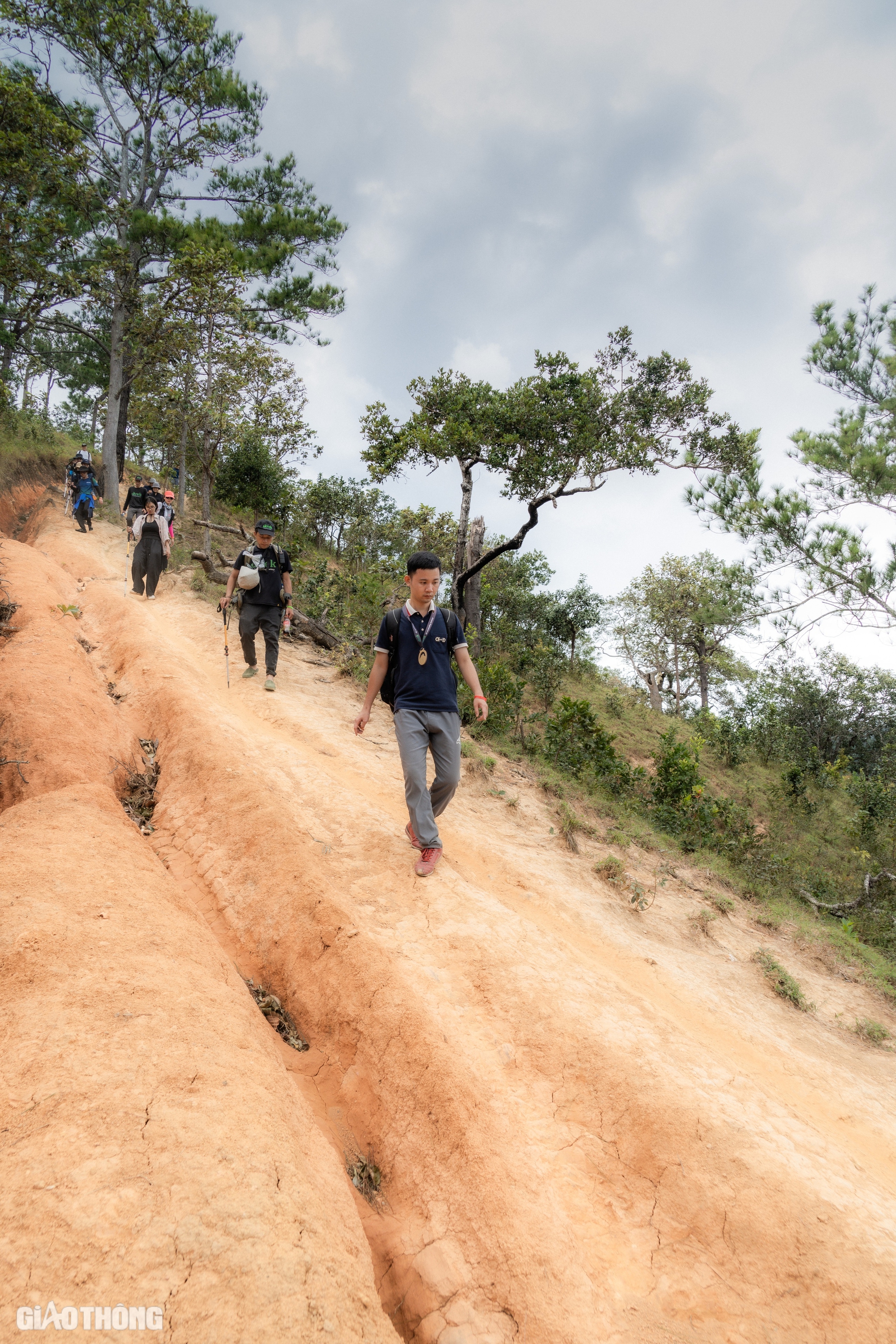 Trải nghiệm hai ngày không điện thoại, chinh phục cung đường trekking đẹp nhất Việt Nam- Ảnh 23.