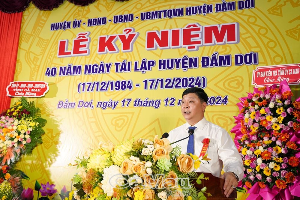 Phó Bí thư Huyện uỷ, Chủ tịch UBND huyện Đầm Dơi Lê Minh Hiền ôn lại truyền thống đầy tự hào của quê hương Đầm Dơi