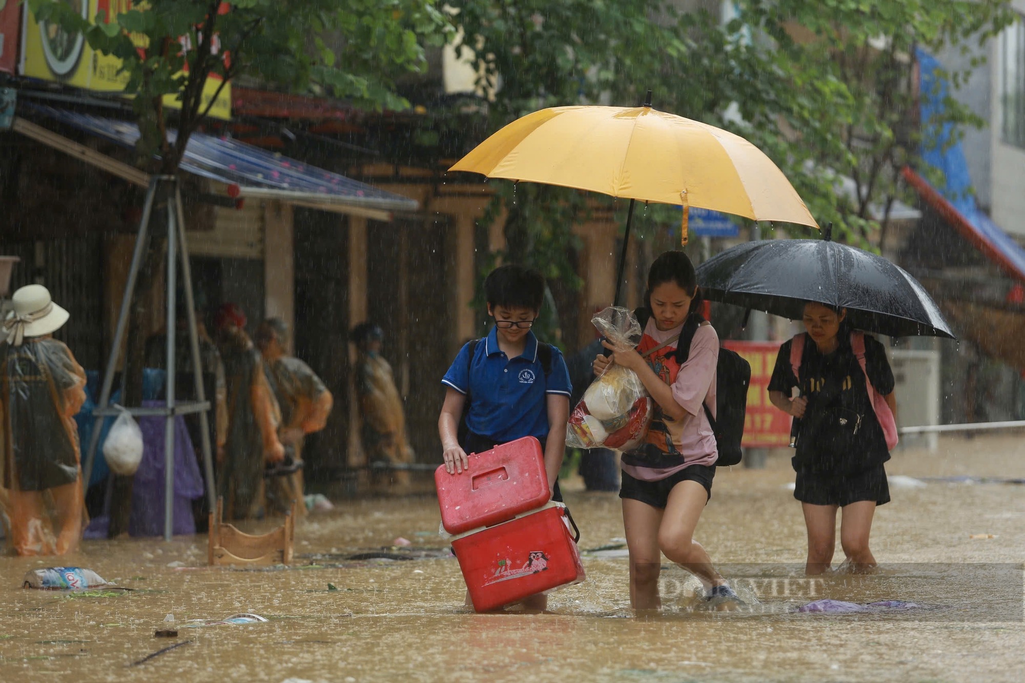 Nhìn lại năm 2024 qua những khoảnh khắc do phóng viên Dân Việt ghi lại - Ảnh 32.