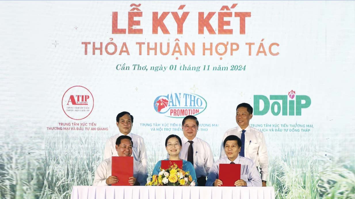 Ký kết biên bản thỏa thuận hợp tác xúc tiến thương mại, đầu tư giữa TP. Cần Thơ, tỉnh An Giang và tỉnh Đồng Tháp