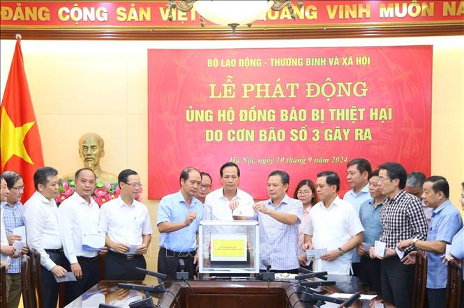 Phát huy mạnh mẽ tình dân tộc, nghĩa đồng bào