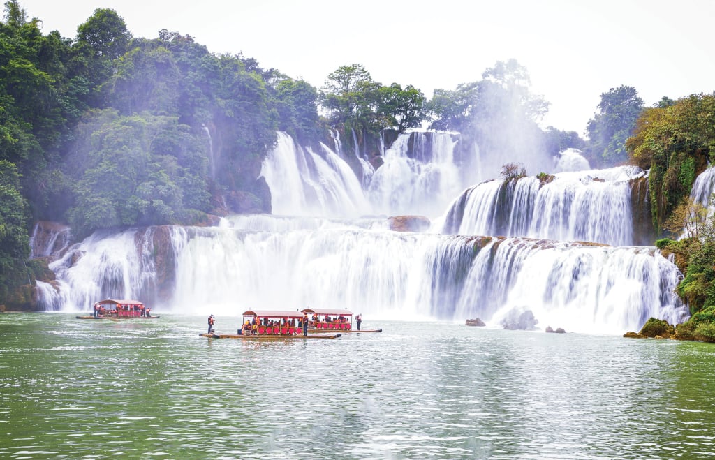 Khu du lịch thác Bản Giốc, xã Đàm Thủy (Trùng Khánh).